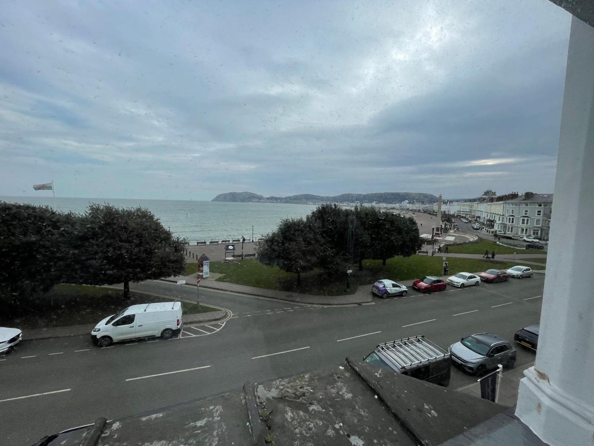 The Wildings Hotel & Tudno'S Restaurant Llandudno Exterior foto